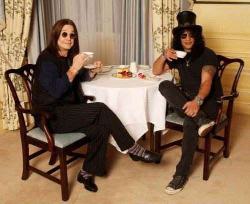 Hora del té, con Ozzy y Slash